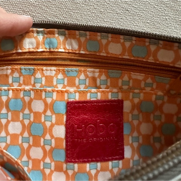 HOBO Vida clutch in Stone. Real leather. - Picture 3 of 8